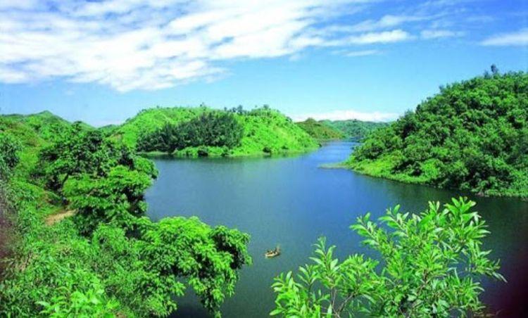 foys lake Image
