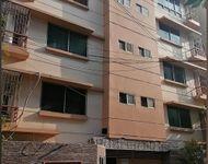 বসুন্ধরায় এভারকেয়ার হাসপাতাল এর সামনের রোড এ ফ্ল্যাট ভাড়া