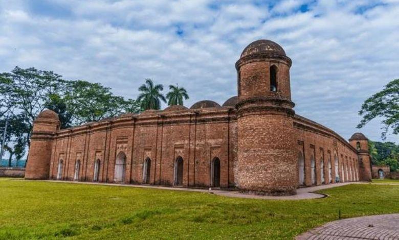 the mini sculpture of shat gombuj mosque এর ছবি