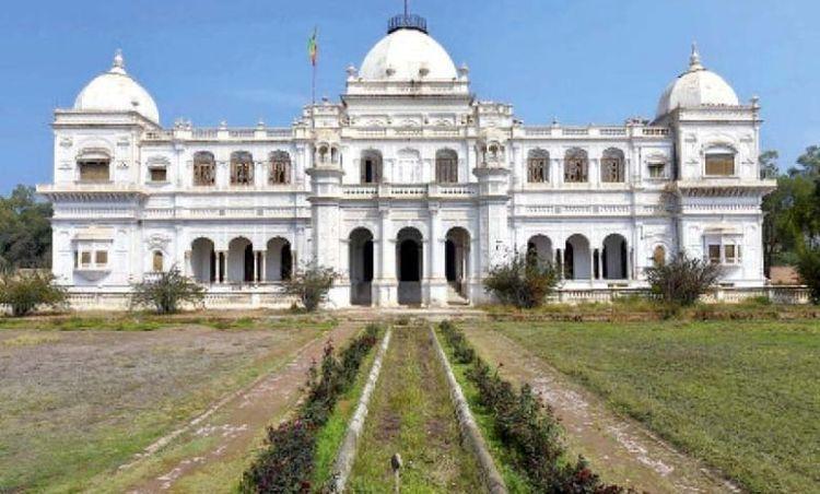 dohar nawab family palace এর ছবি