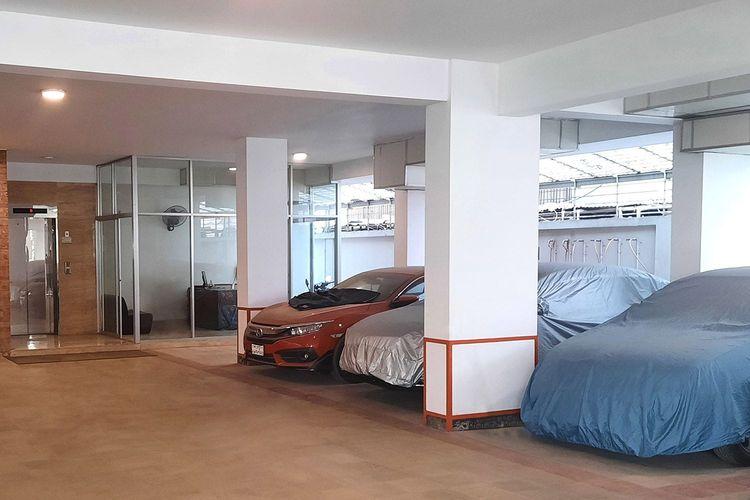 parking area উত্তরা